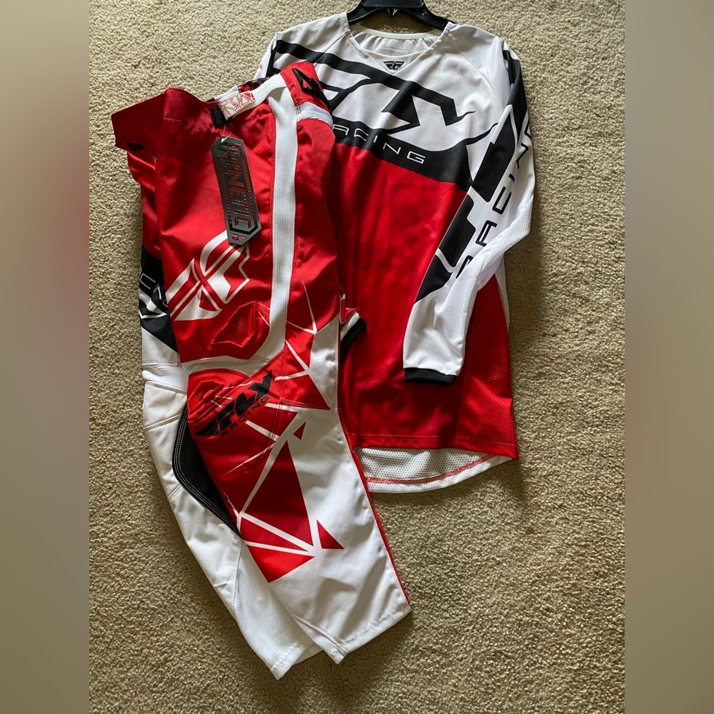 Youth racing outfit